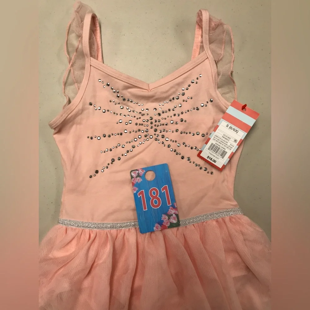 Girls Skirt Leotard Dance wear Small (6/6x)